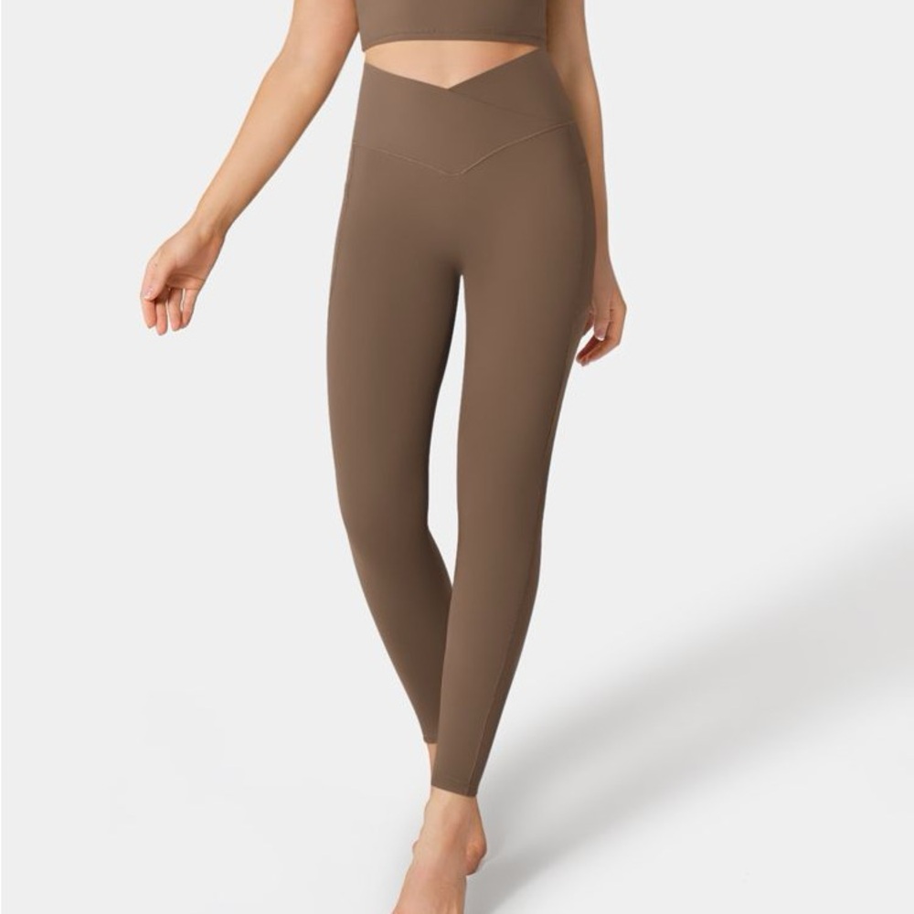 Halara Crossover Pocket Plain Leggings